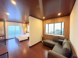 The E-Mili Near The Netaji Museum