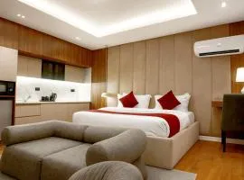 Taja Hotels, Adeniyi Jones, Ikeja