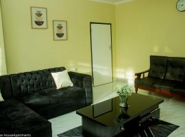 Sunrise House - Air Conditioned Apartments, hotel a Livingstone