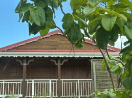 LABé KAZ kréyòl, Hotel in Le Moule