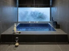 Hotel Jak Insandong by Aank