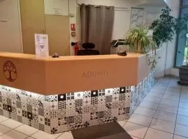Adonis Gapotel