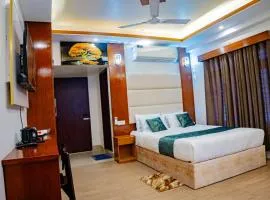 The Elegance Hotel & Suites