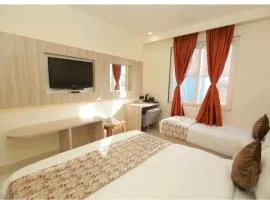Hotel Zed - Near Aerocity with Free Airport Drop