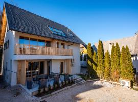 Old Coach House, hotel em Bled