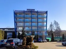 Dixon Resort & Wellness