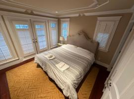 Luxury Room with Private Washroom in Prime Location, hôtel à Vancouver