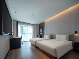 Atour Hotel Dali Erhai Park Wanda Plaza