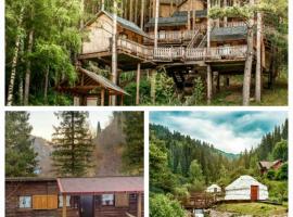 Горный курорт Ой Карагай Этнодеревня, hotel em Besqaynar