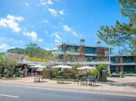 Hotel & Homestay Long Vũ Măng Đen