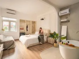 Chạm's Hotel & Homestay