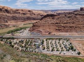 Sun Outdoors Arches Gateway, хотел в Моуаб