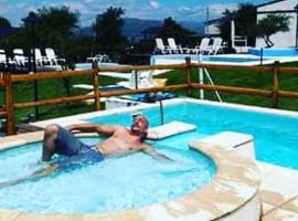 Cabañas El Recodo de Potrero, hotel en La Estancia