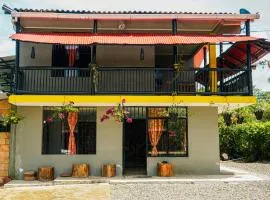 EcohoteL Casa de Astilla Habitaciones