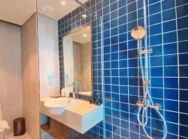 Amora Ocean Suites Beach