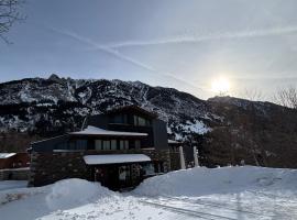 HOTEL TURPÍ，貝納斯克的飯店