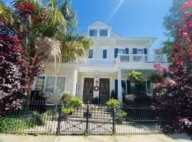 Dragonfly Tremé-5 Star-near FrQHeated Salt Pool