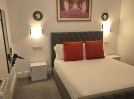 Viesnīca Dunderry Lodge Self Catering Family Lodges pilsētā Navana