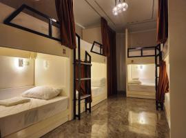 Hana Stay Hostel, hotel em Luxor