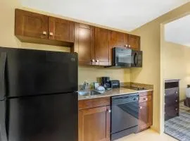 MainStay Suites Jacksonville near Camp Lejeune
