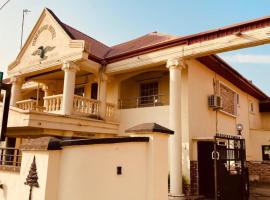 Pinewood Hotel, hotel i Owerri