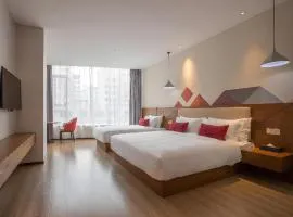 Borrman Hotel Guilin Railway Station Two Rivers and Four Lakes