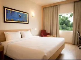 Hotel Rosewood-Near Delhi Airport-Free Airport Drop