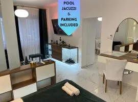 La Luna Premium Deluxe Apartment with Pool & Jacuzzi, Bikes and Secured Parking