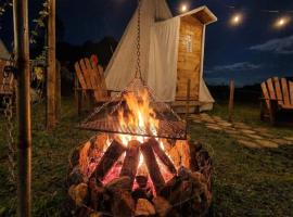 FamilyCamp perto do Magic City, хотел в Сузано