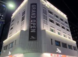 JB Plus Hotel