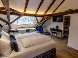 Goldener Engl Boutiquehotel, hotel v destinaci Hall in Tirol