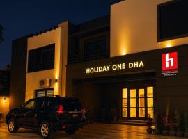 Holiday One Hotel & Suites - DHA-8, hotel en Karachi