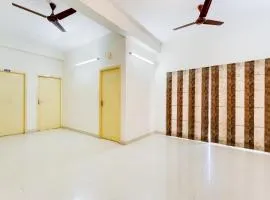 Hotel O J2 Service Apartment