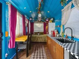 Stay Portland - Mississippi Micro-Luxe - Mid-Century Style