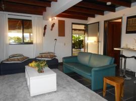 Hotel Photo: Palm Village 134