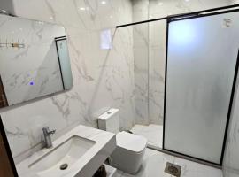 الياقوت للشقق الفندقية، فندق في Al Mazra‘ah
