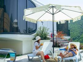 Zeyzid Glamping Sheki, hotel u gradu Sheki