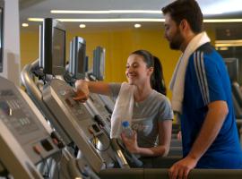 Yas Plaza Mangroves by IHG, hotel en Abu Dabi