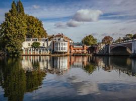 होटल की एक तस्वीर: The Mitre, Hampton Court