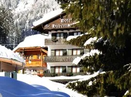 Hotel Garni St. Hubertus, hotell i Madonna di Campiglio