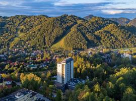 Hotel Pieniny Grand Wellness & SPA - Destigo Hotels，位于什恰夫尼察的酒店
