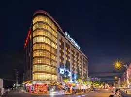 奈图亚特蓝酒店