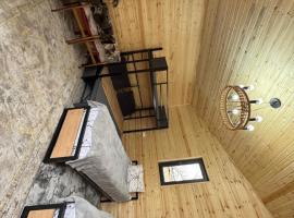 Han Karakol, hotell i Karakol