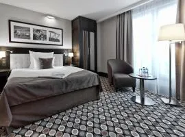 紅男爵酒店及餐飲