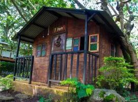 CABAÑA TIPO CAMPING , PISCINA, PUENTES DE AVENTURA, GRANJA baño compartido