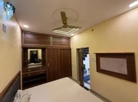 TB Homestay- 1min to Taj Mahal