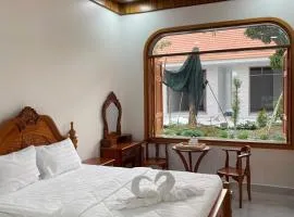 Khách sạn Sông Quê