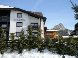 Hotel Tyrol