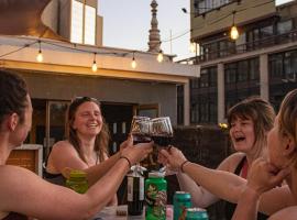 Hostel Boutique Merced 88, hotel en Santiago