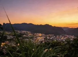 Zhangjiajie Gui Yuan Zhen Pin Hotel - Near the east gate of the forest park -Can reserve tickets for various scenic spots - Baggage storage - Self-service laundry - Exclusive Butler service and more